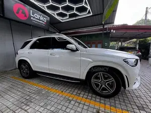 Mercedes Benz GLE 300D 4MATIC AMG Line 2019