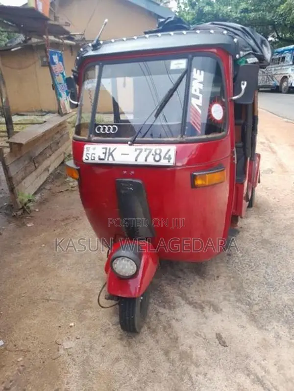 Bajaj RE 2024
