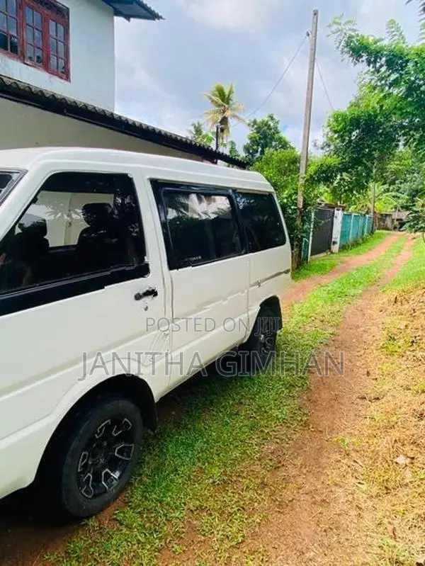 Nissan Vanette 1991