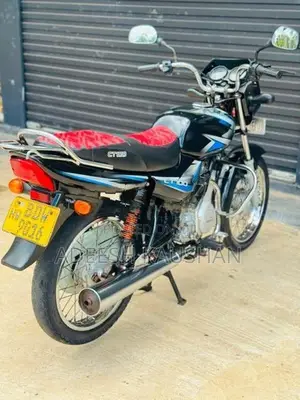 Bajaj CT100 2016