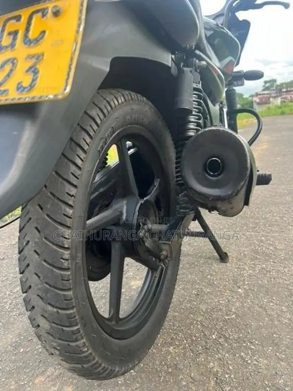 Bajaj Discover 2018