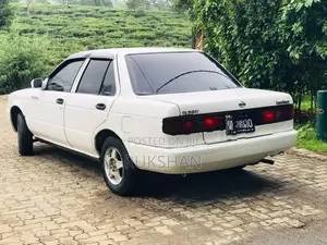 Nissan Sunny 1991