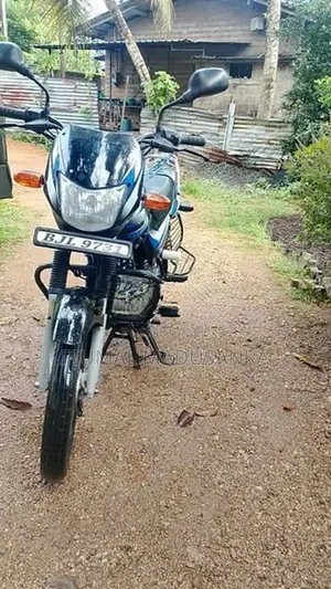 Bajaj CT100 2025