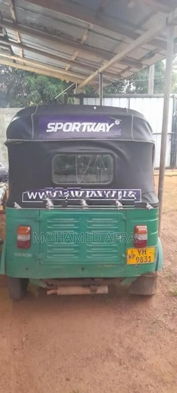 Bajaj RE 2011