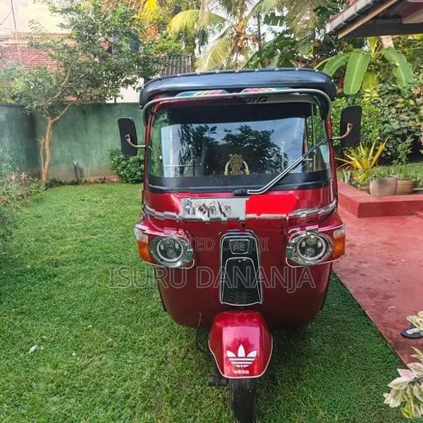 Bajaj RE 2012