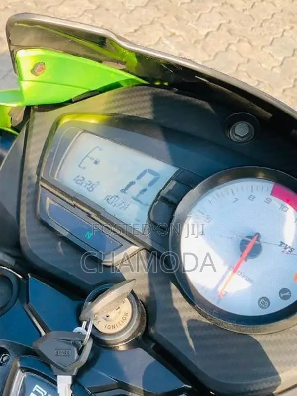 TVS Apache RTR 2016