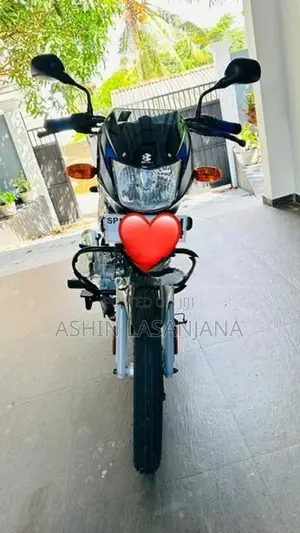 Bajaj CT100 2025