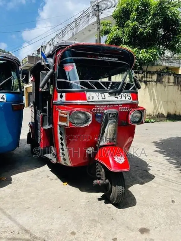 Bajaj RE 2011