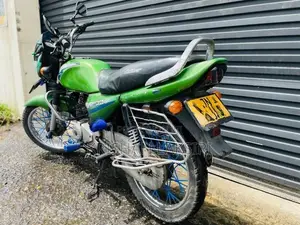 Bajaj Caliber 2004