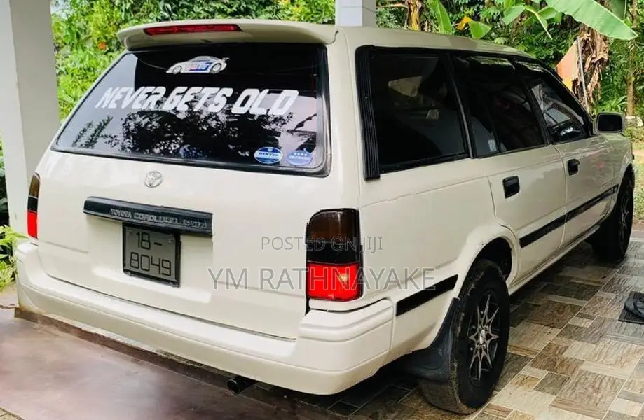 Toyota Corolla 1990