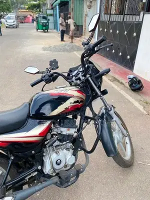 Bajaj CT100 ES 2025
