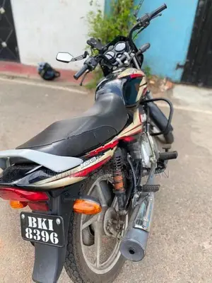 Bajaj CT100 ES 2025