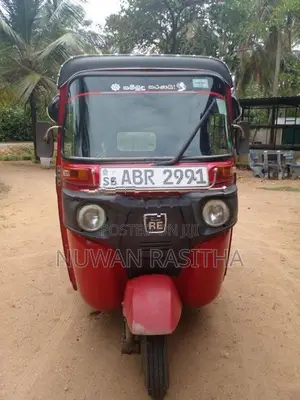Bajaj RE 2018