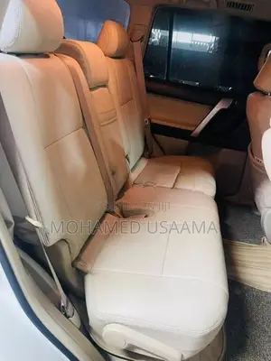 Toyota Land Cruiser Prado 2013