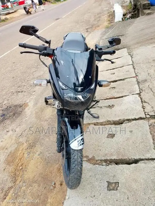 Bajaj Pulsar 150 2015