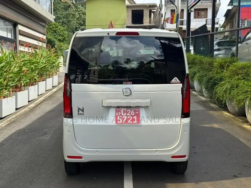 Honda N-Box 2024