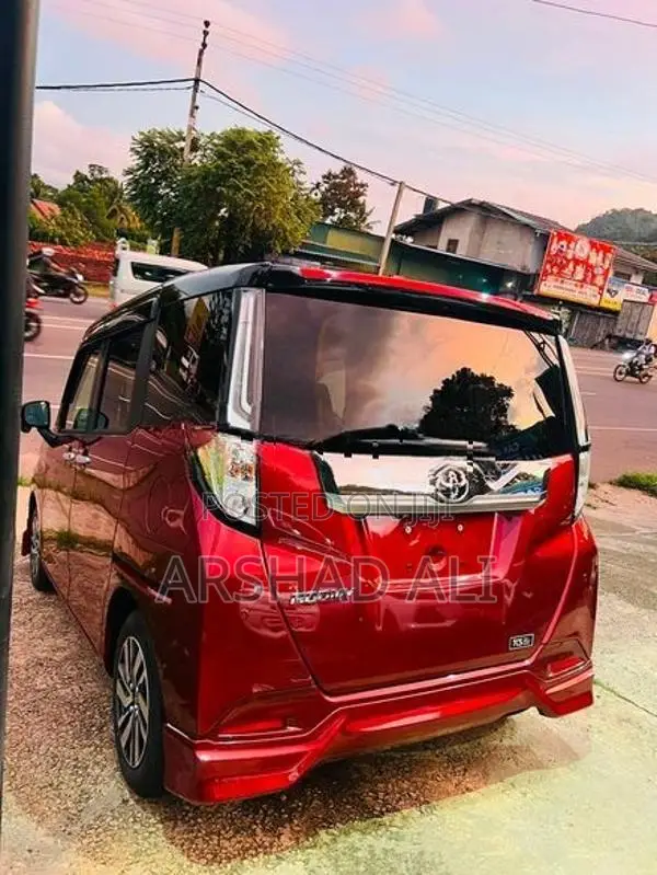 Toyota Roomy Custom G 2025