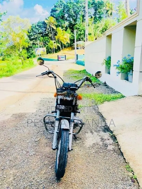 Honda CM Custom 125T 1990