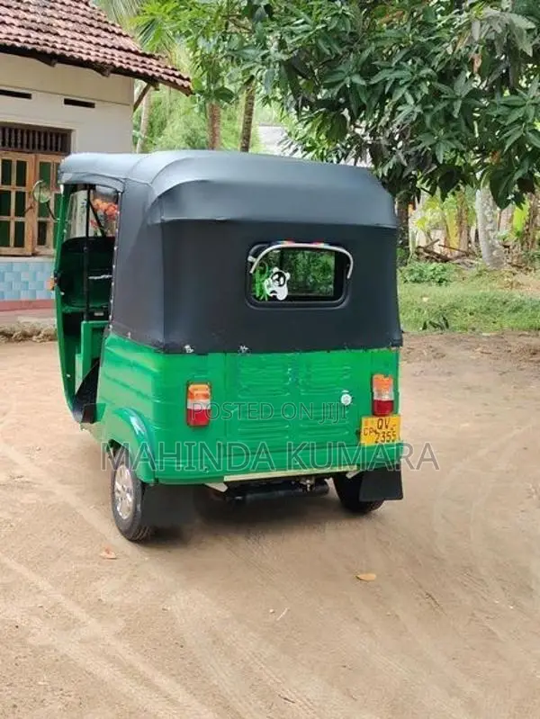 Bajaj RE 2010