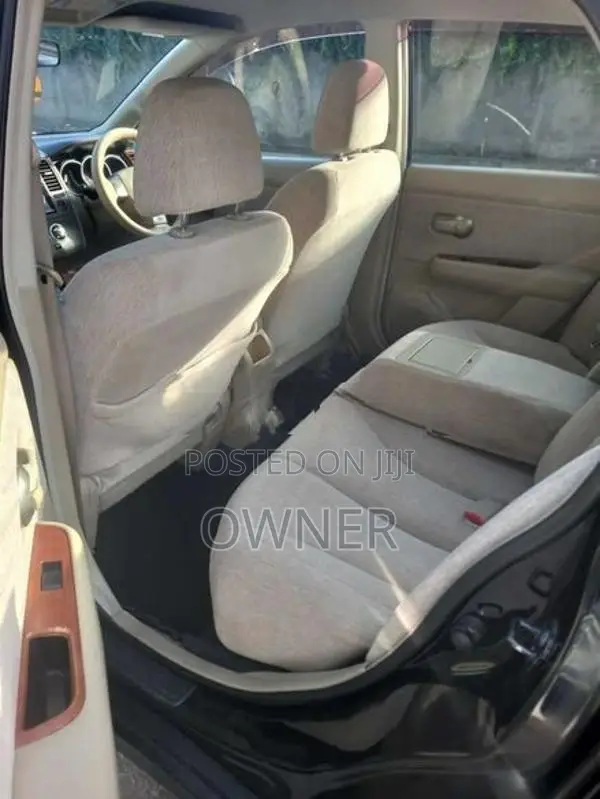 Nissan Tiida Latio 2008