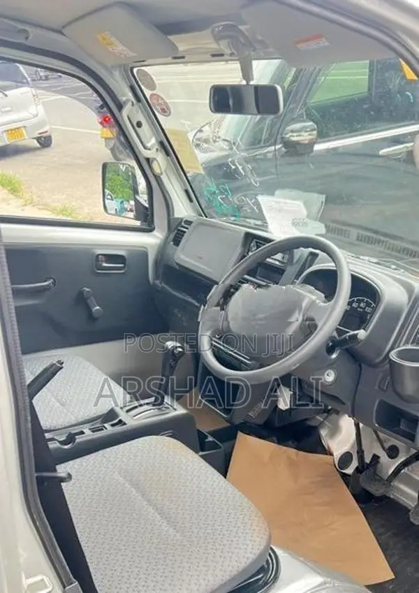 Suzuki Carry 2023