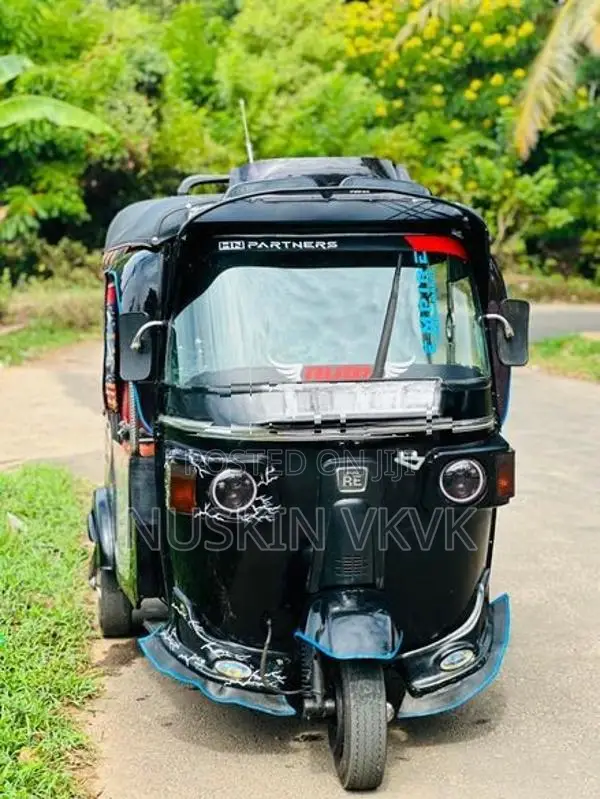 Bajaj RE 2012