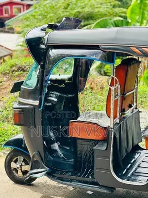Bajaj RE 2012