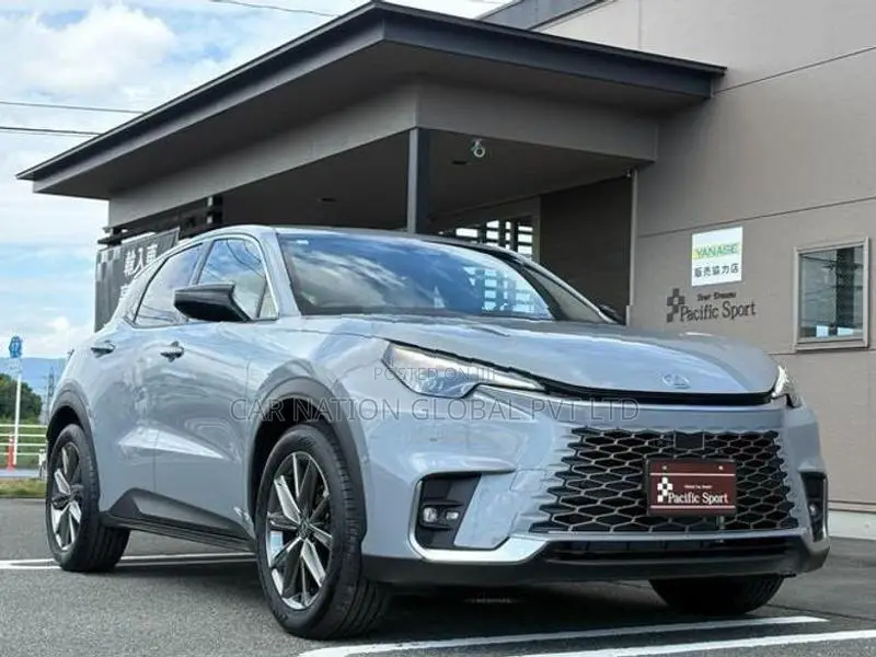 Lexus LBX Elegant Hybrid 2026