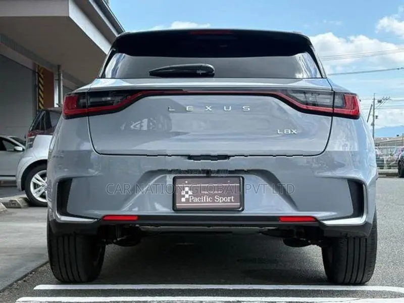 Lexus LBX Elegant Hybrid 2026