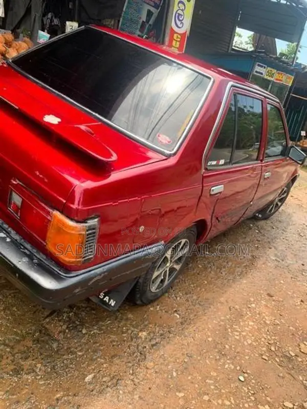 Nissan Sunny 1985