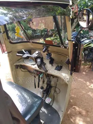 Bajaj RE 2007