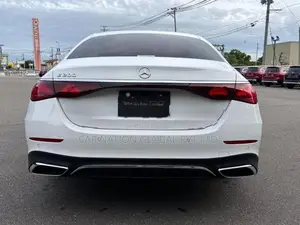 Mercedes Benz E200 Avantgarde AMG Line 2025