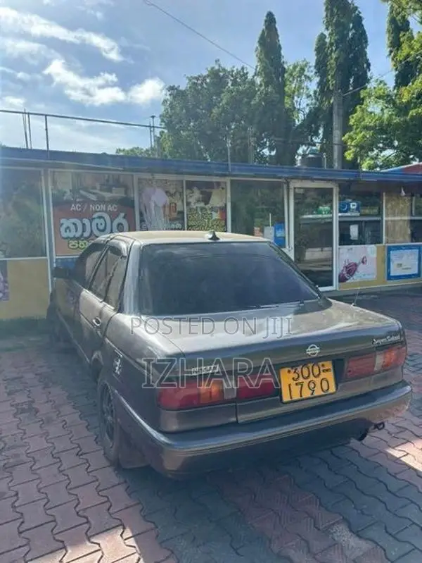 Nissan Sunny FB13 1994