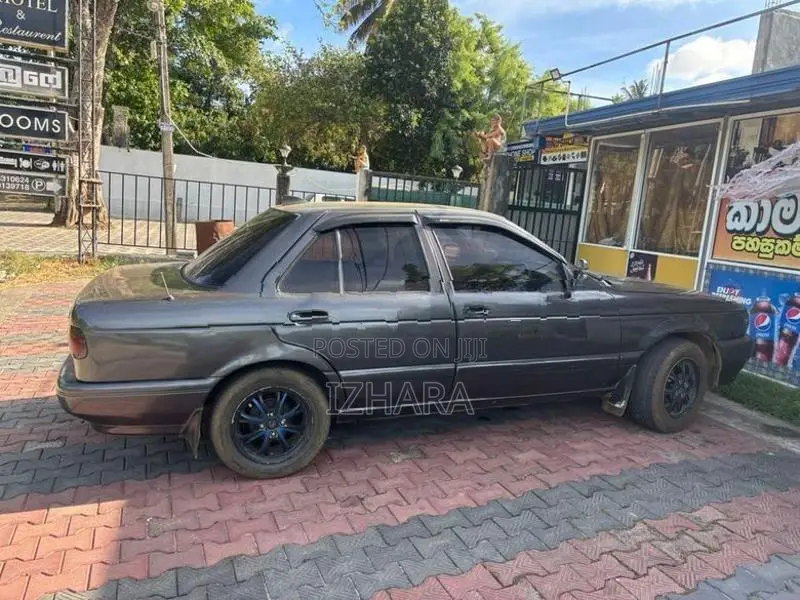 Nissan Sunny FB13 1994
