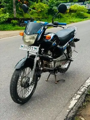 Bajaj CT100 2018