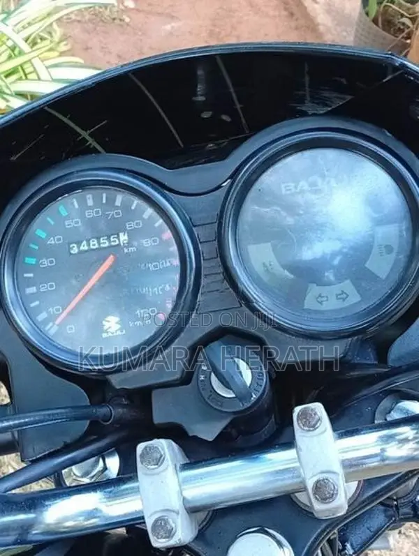 Bajaj CT100 2015
