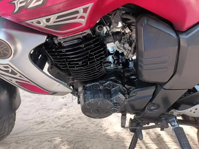 Yamaha FZS V1 2014