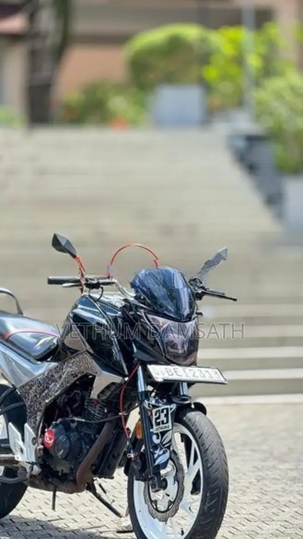 Honda CB Hornet 2016