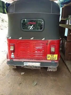Bajaj RE 2011