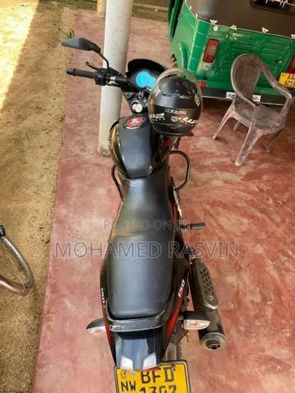 Bajaj Pulsar 150 2017