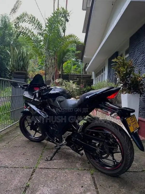 Suzuki Gixxer SF 2017