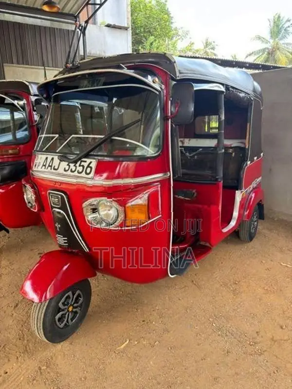 Bajaj RE 2013