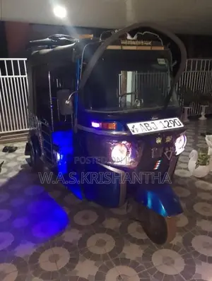 Bajaj RE 2016