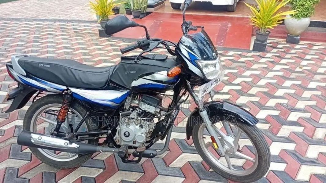 Bajaj CT100 2025
