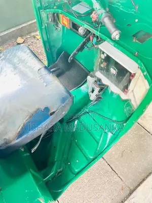 Bajaj RE 3weel 2006