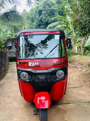 Bajaj RE 2025