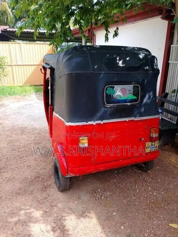 Bajaj RE 2001