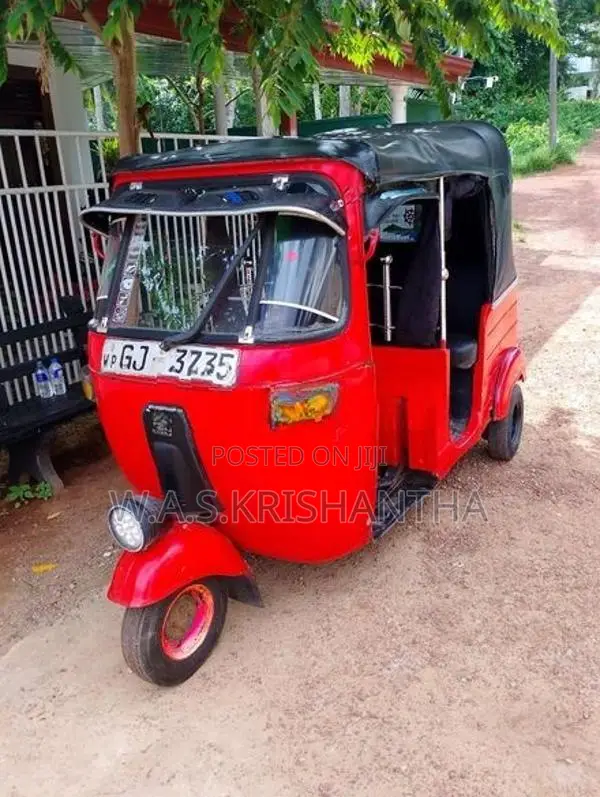 Bajaj RE 2001