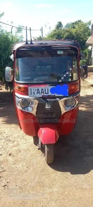 Bajaj RE 2014