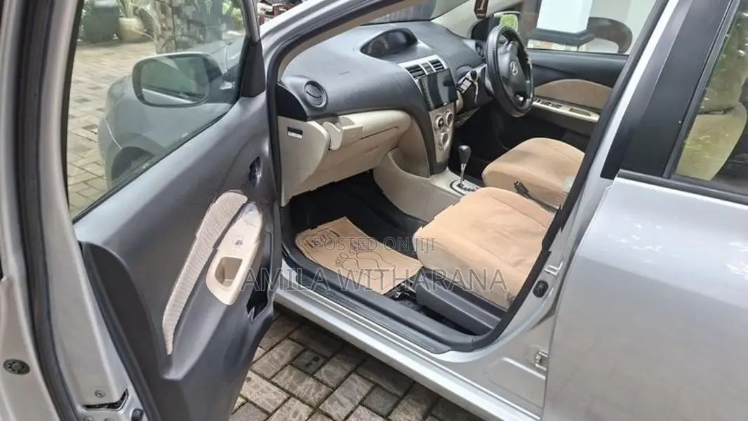 Toyota Belta 2007